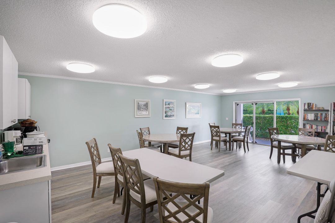 3150 Binnacle Dr #319, Naples, FL 34103