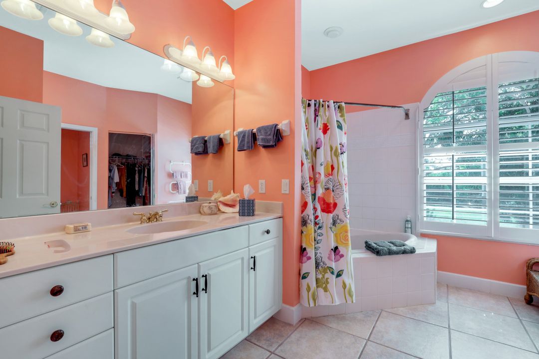 3610 Riviera Cir, Bonita Springs, FL 34134