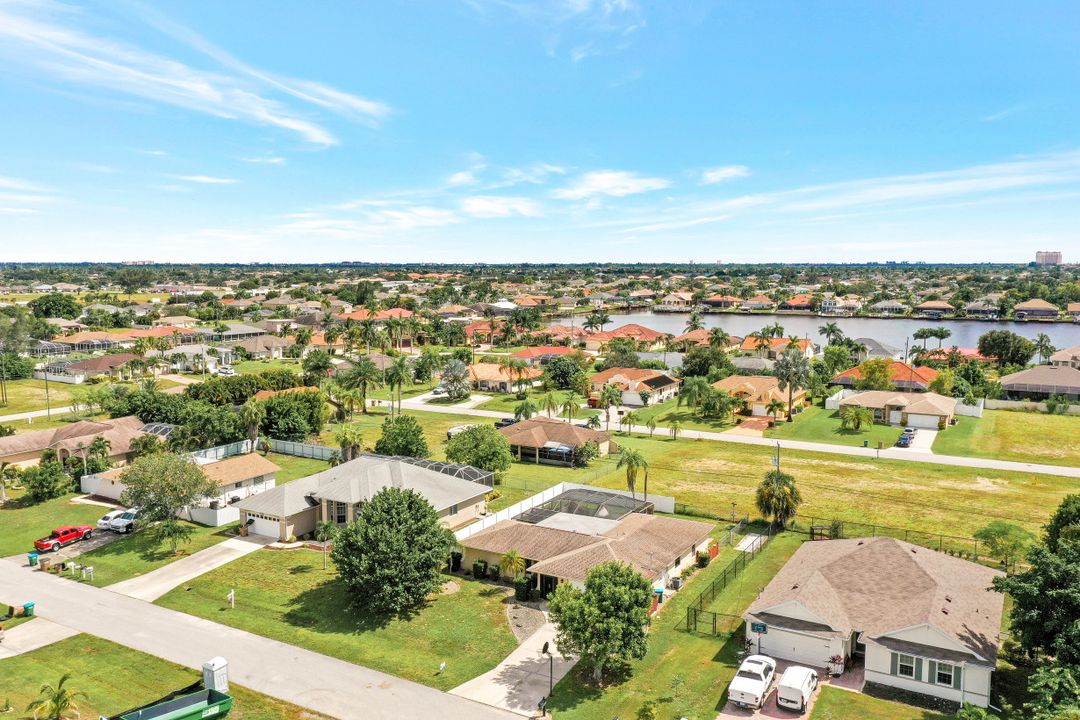 1118 SW 42nd St, Cape Coral, FL 33914