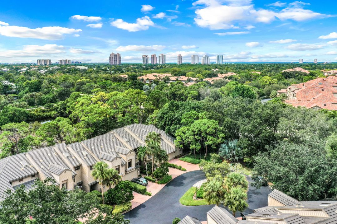 27100 Oakwood Lake Dr, Bonita Springs, FL 34134