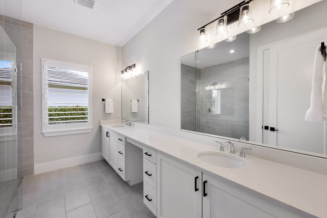 14628 Regatta Ln, Naples, FL 34114