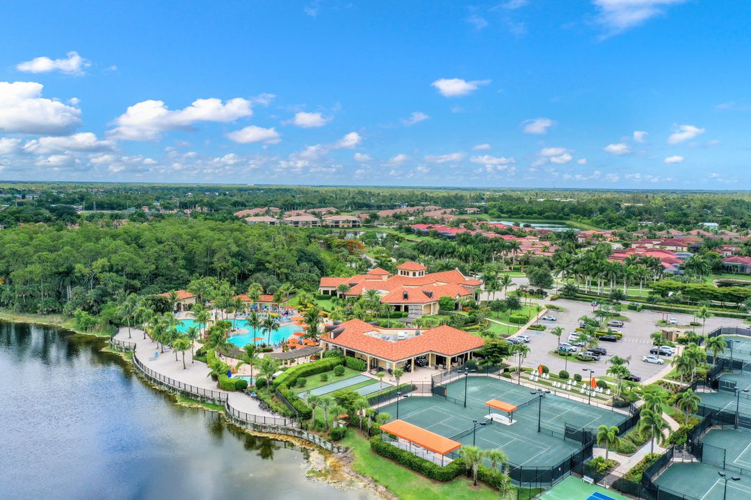 9530 Piacere Way, Naples, FL 34113