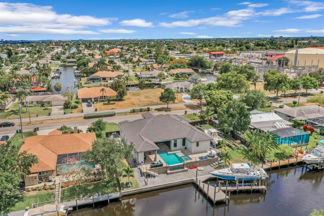 1903 Everest Pkwy, Cape Coral, FL 33904