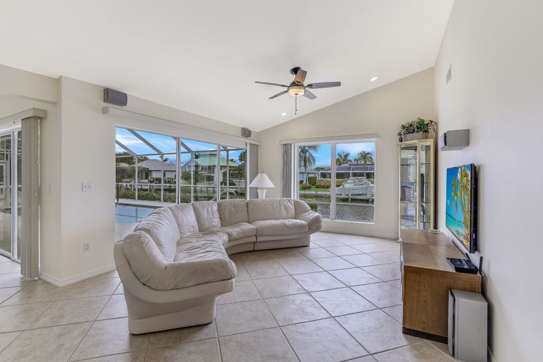 370 Capistrano Ct, Marco Island, FL 34145