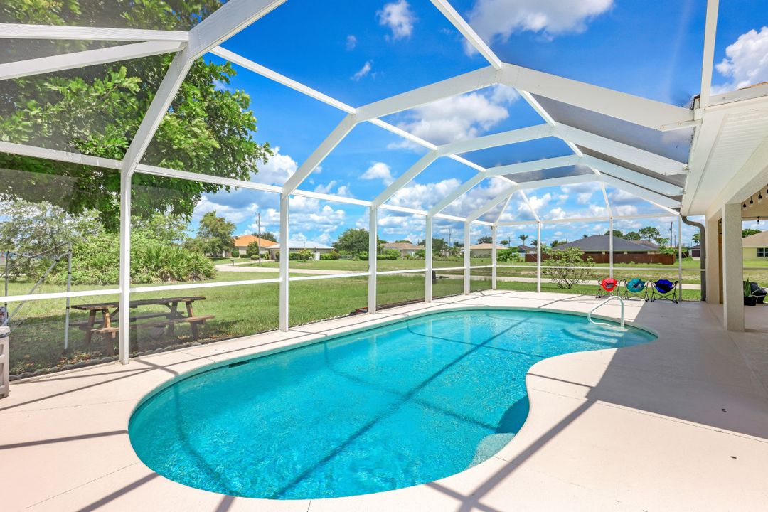 1812 NE 13th Ave, Cape Coral, FL 33909