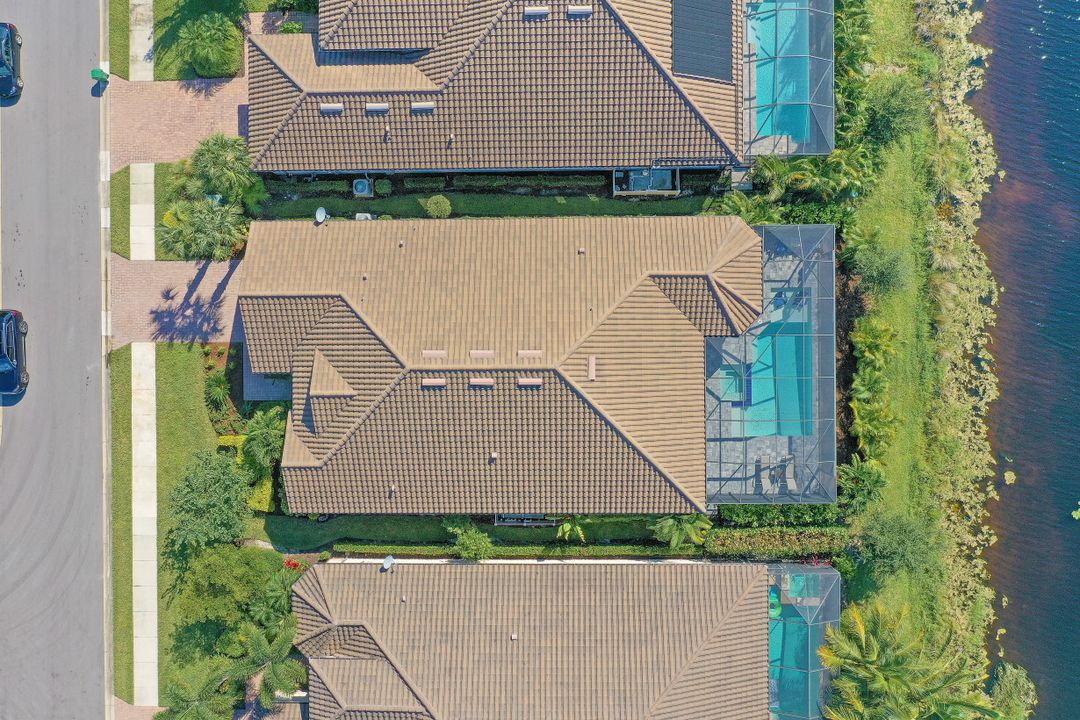 8427 Palacio Terrace S, Naples, FL 34114