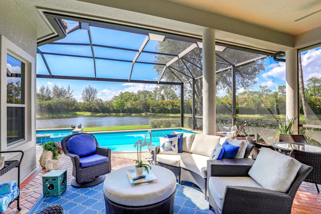 3086 Aviamar Cir, Naples, FL 34114