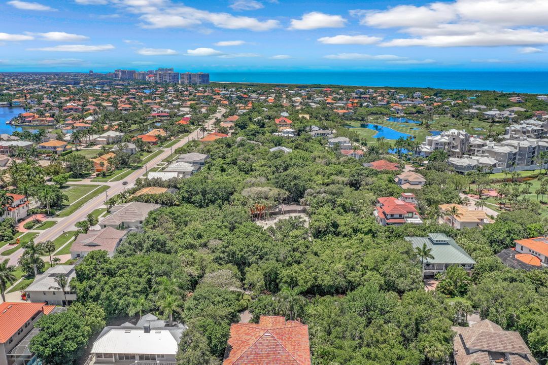 381 Gumbo Limbo Ln, Marco Island, FL 34145