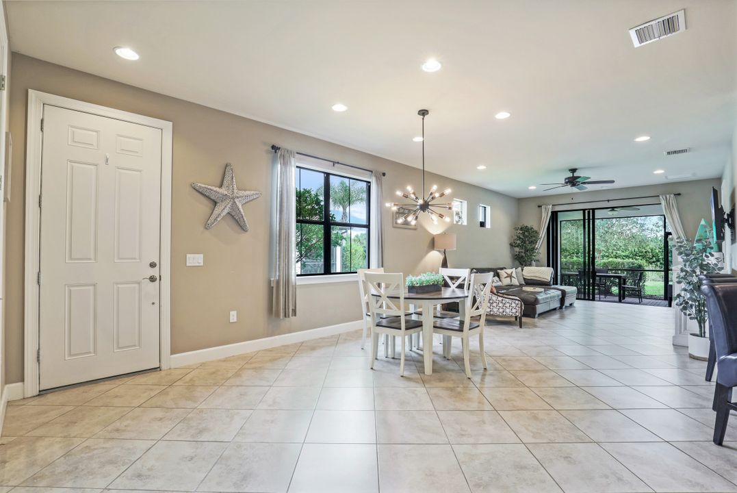 7594 Jacaranda Ln, Naples, FL 34114