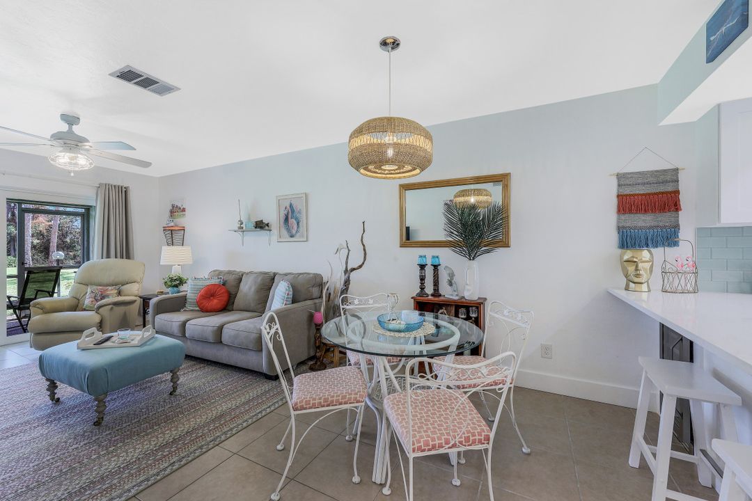 1079 Pine Isle Ln, Naples, FL 34112