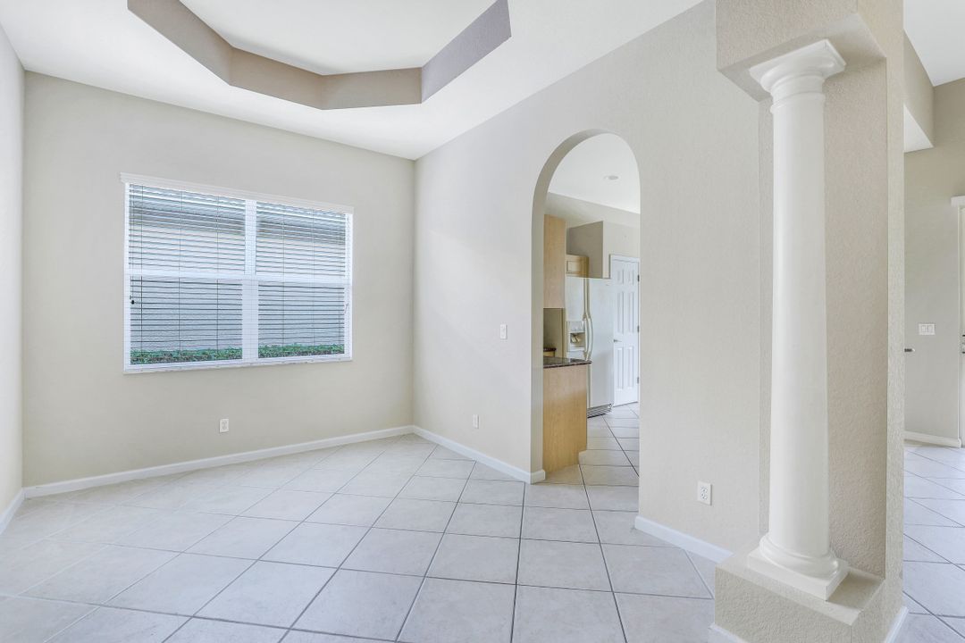 7826 Founders Cir, Naples, FL 34104