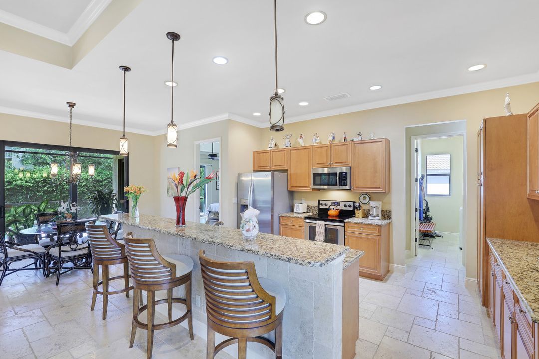 808 Seagrape Dr, Marco Island, FL 34145