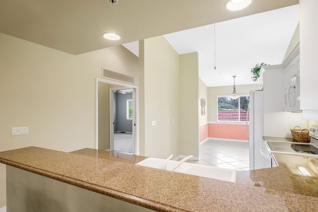 2386 Magnolia Ln #16, Naples, FL 34112