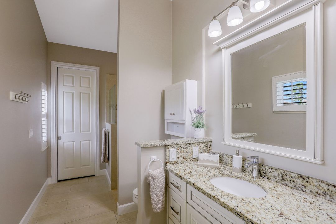 762 Hickory Rd, Naples, FL 34108