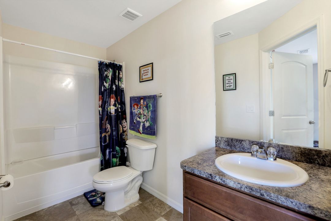 1708 NE Juanita Pl, Cape Coral, FL 33909