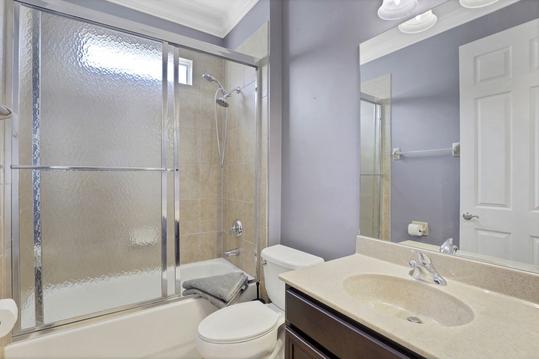 7632 Martino Cir, Naples, FL 34112