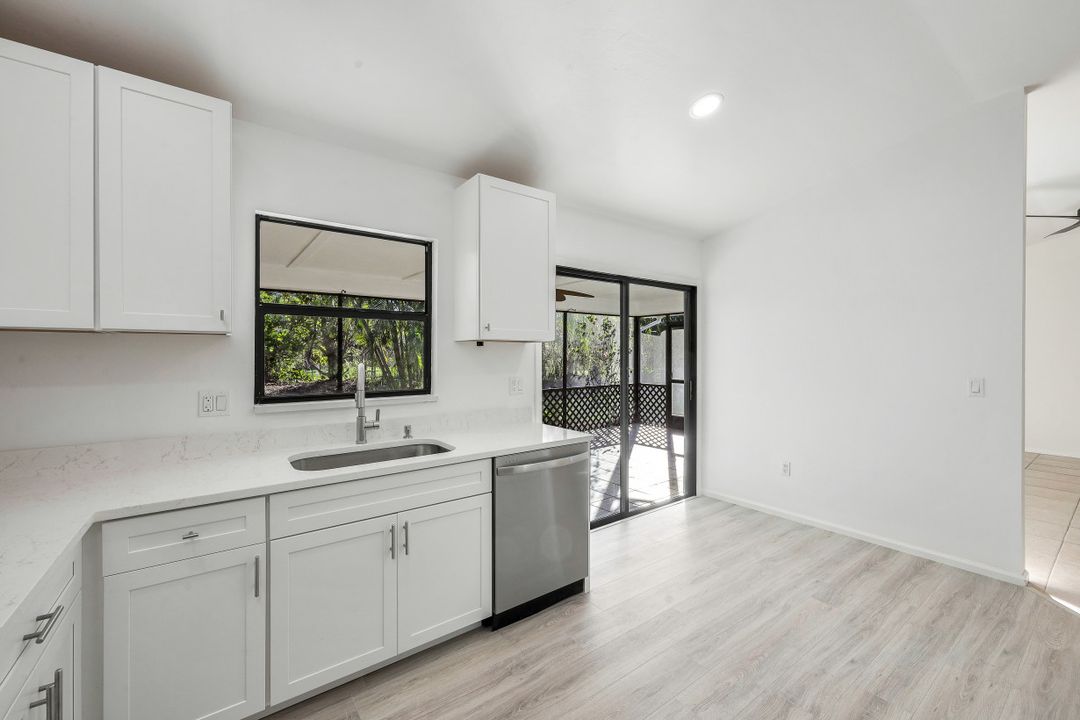 3658 Kent Dr, Naples, FL 34112