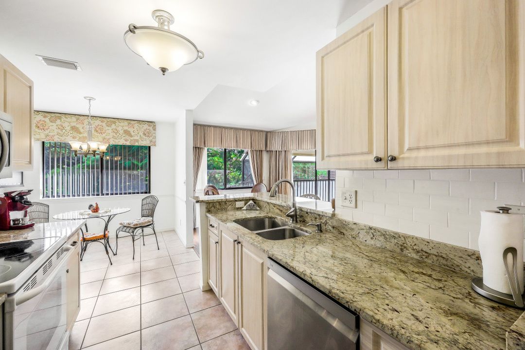 78 Bennington Dr  #Bldg8 #5, Naples, FL 34104