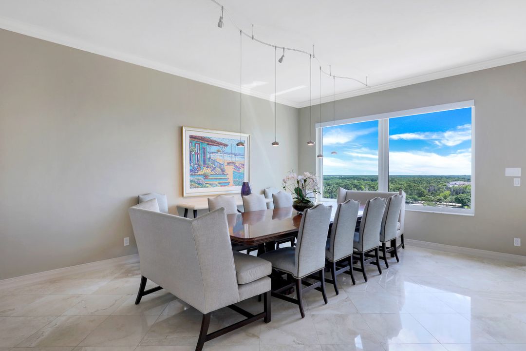 435 Dockside Dr #PH-02, Naples, FL 34110