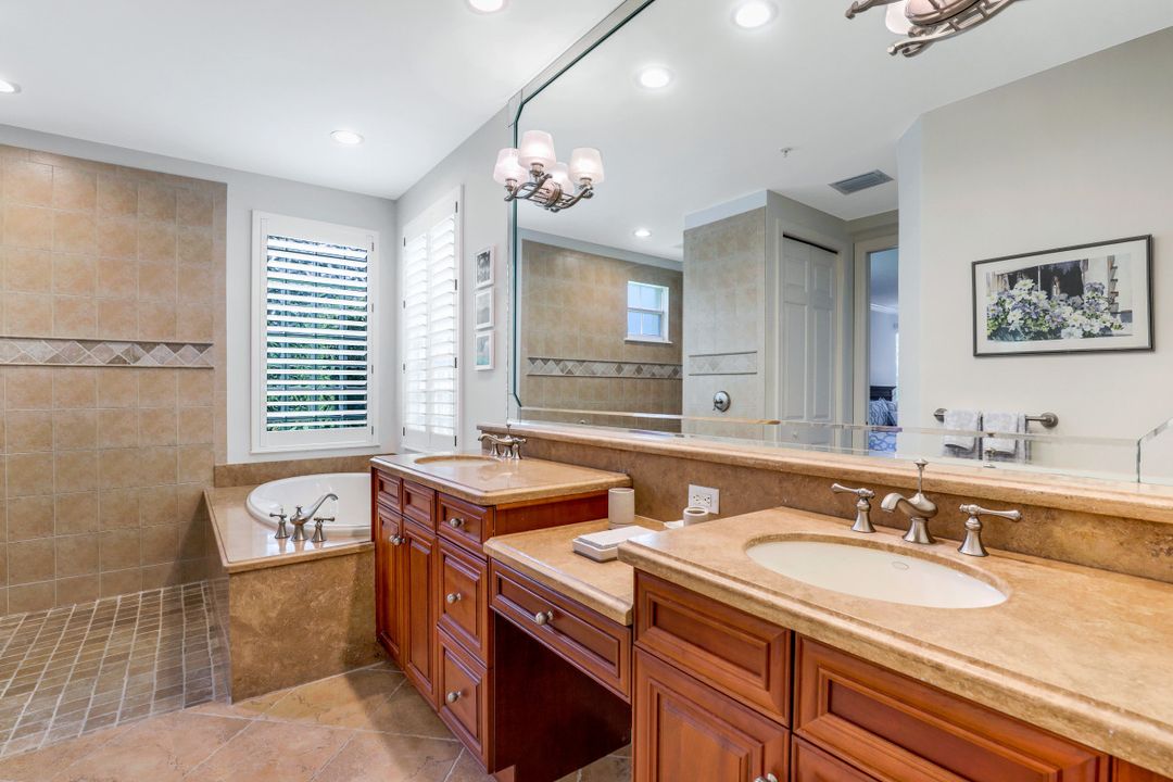 2882 Castillo Ct  #101, Naples, FL 34109