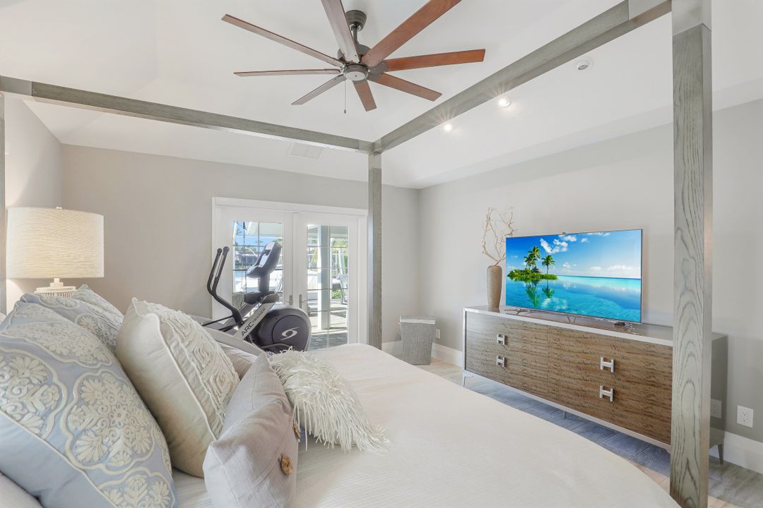 491 Price Ct, Marco Island, FL 34145