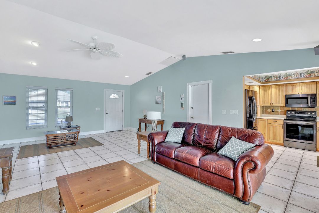 2028 NW 7th St, Cape Coral, FL 33993