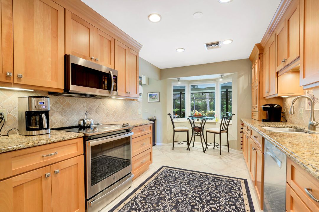 74 9th St, Bonita Springs, FL 34135