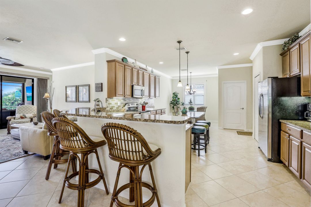 3830 Treasure Cove Cir, Naples, FL 34114