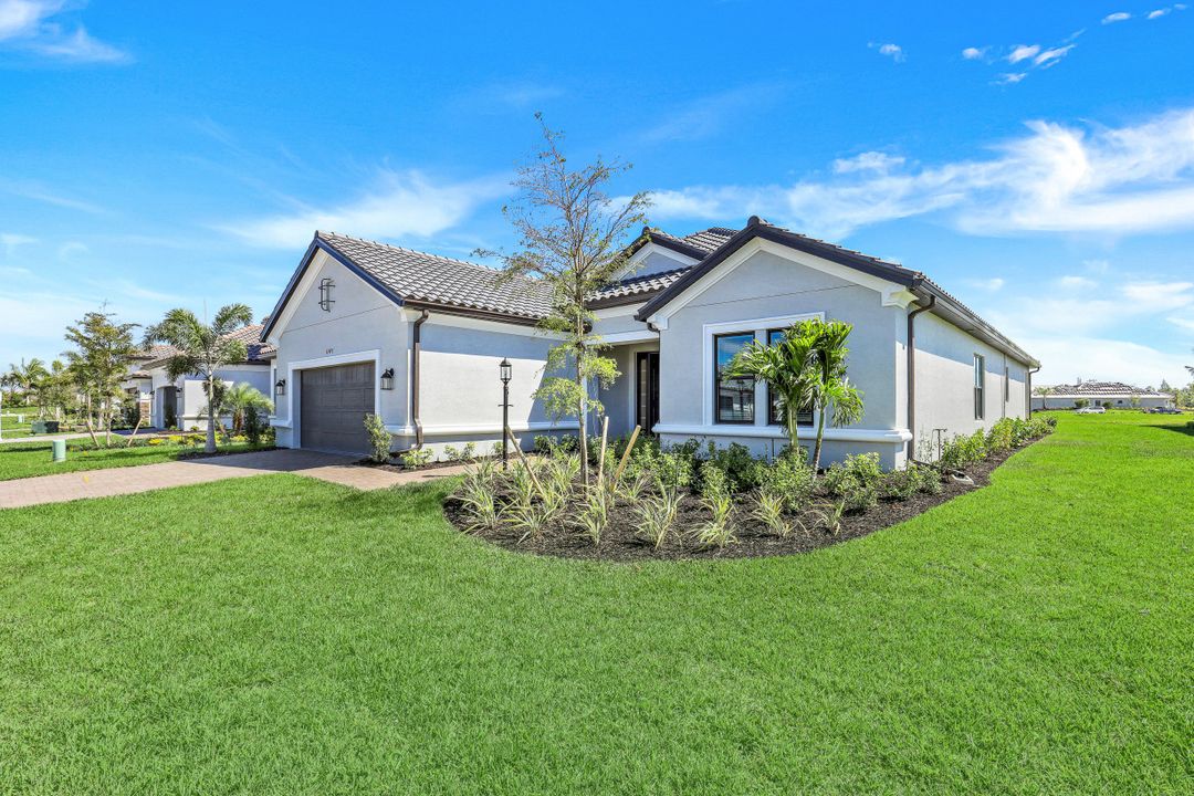 17497 Aquila Ct, Fort Myers, FL 33913