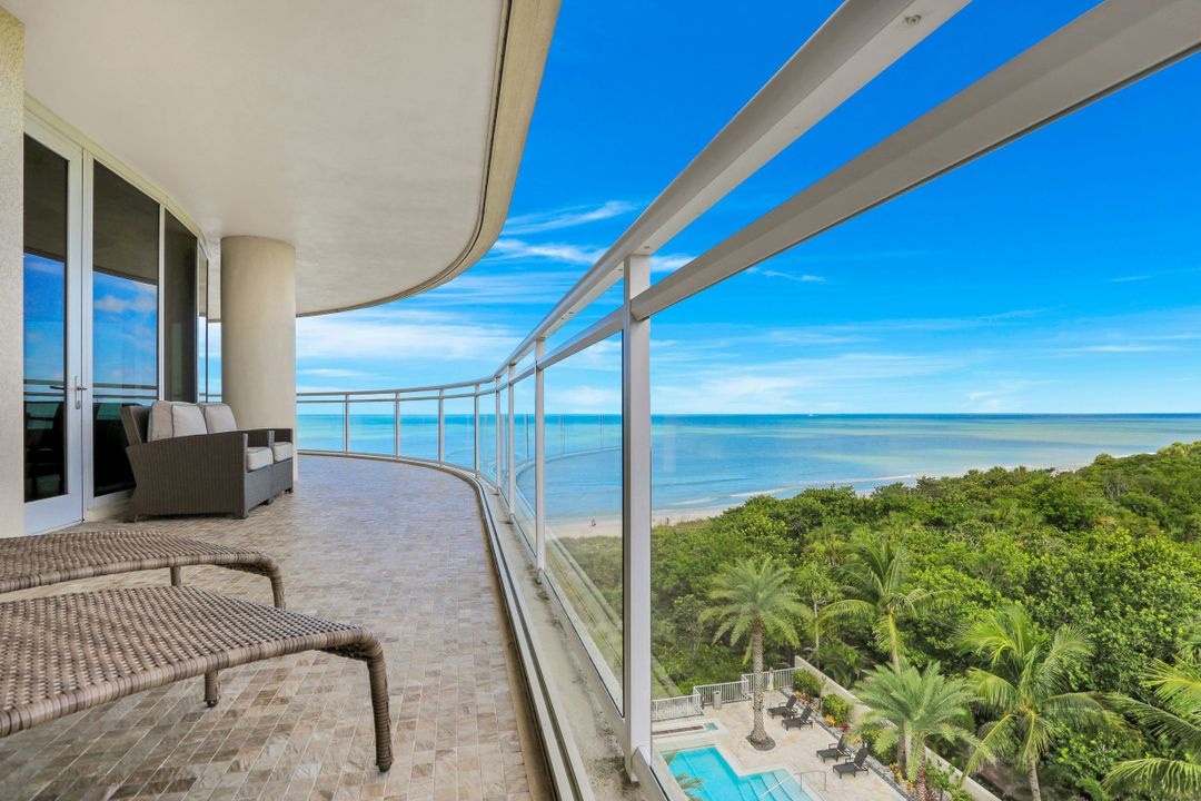 11125 Gulf Shore Dr #606, Naples, FL 34108