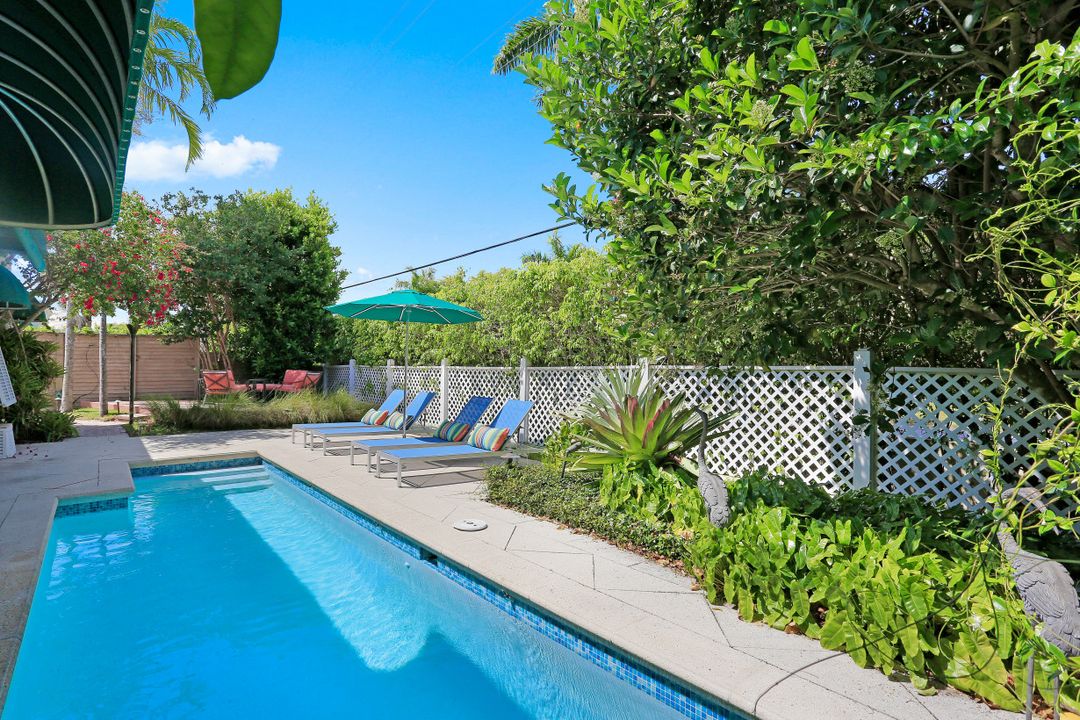 3725 Rachel Ln, Naples, FL 34103