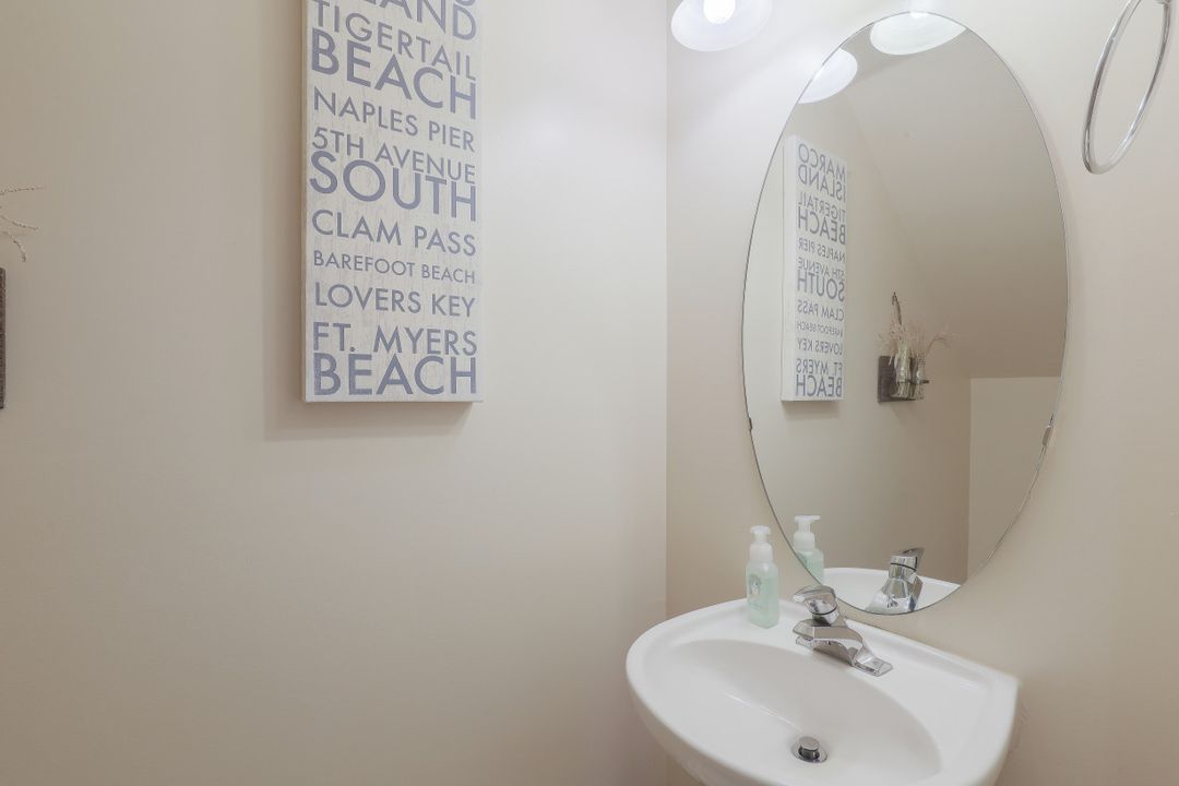 11588 Aron Ct, Estero, FL 33928