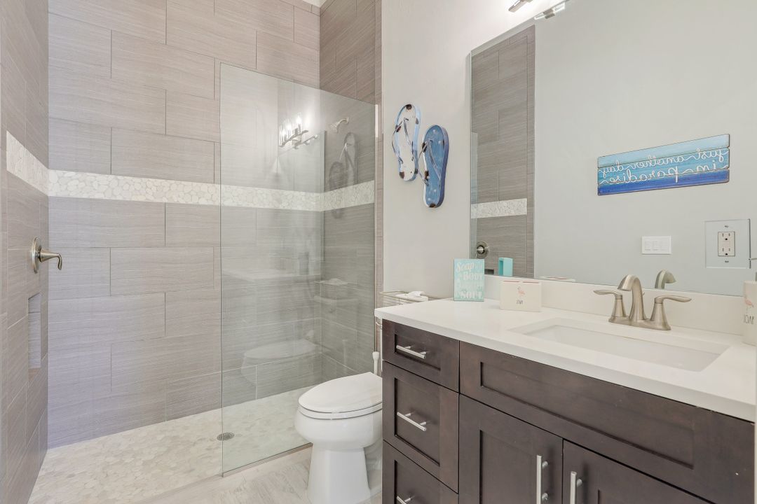 921 W Cape Estates Cir, Cape Coral, FL 33993