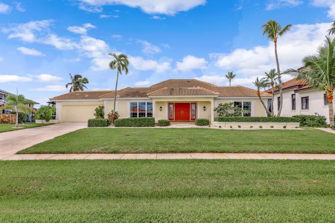 166 Hollyhock Ct, Marco Island, FL 34145