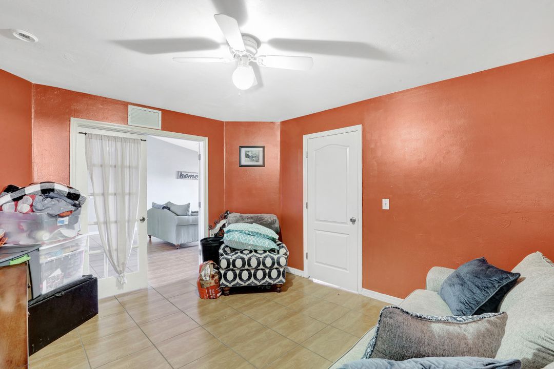 2854 NW 3rd Pl, Cape Coral, FL 33993