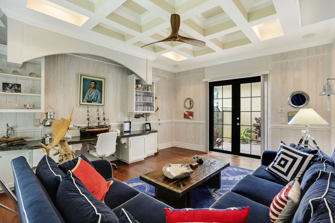 3883 Gibralter Dr, Naples, FL 34119