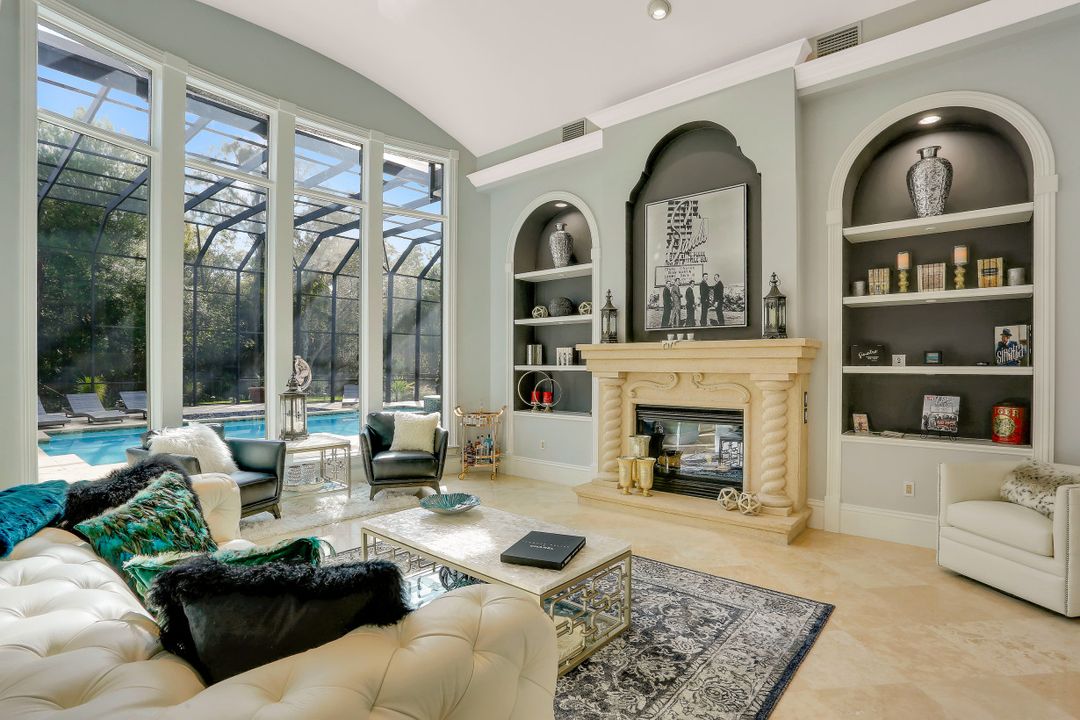 4642 Idylwood Ln, Naples, FL 34119