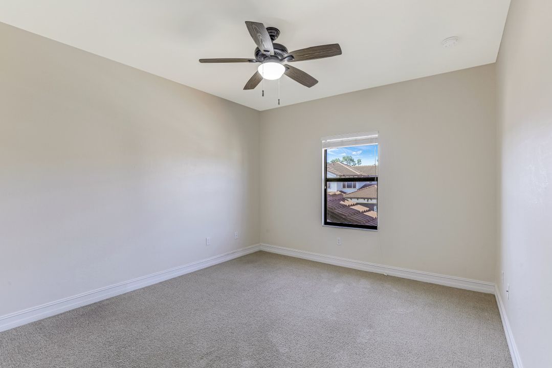 7754 Bristol Cir, Naples, FL 34120