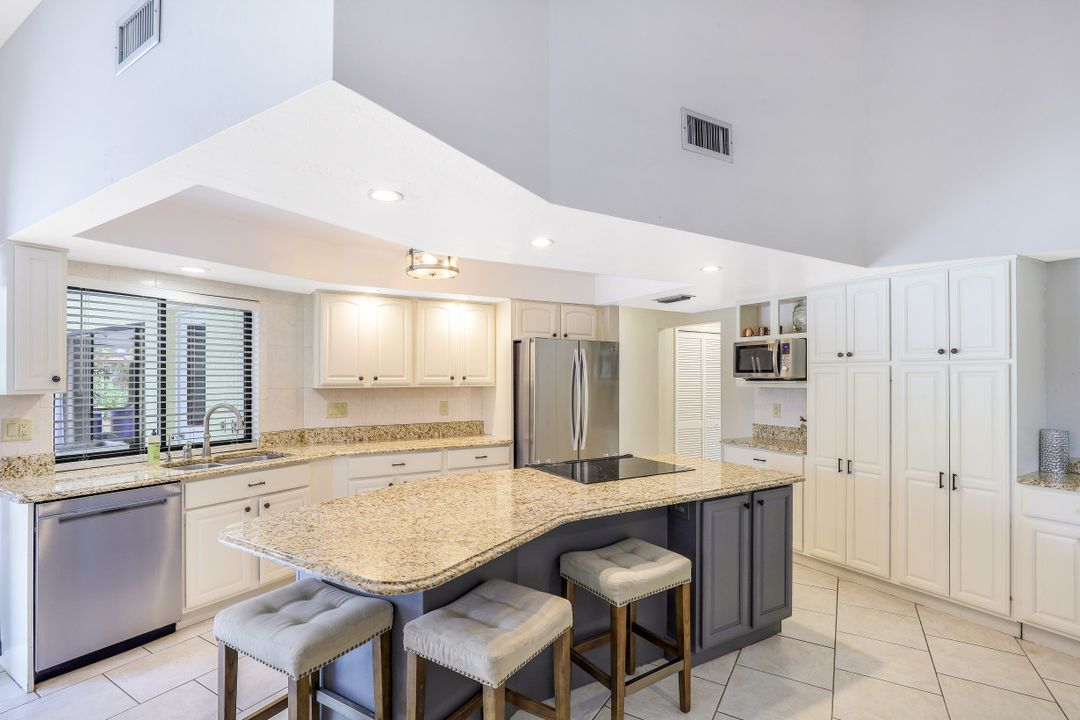 3914 SE 4th Ave, Cape Coral, FL 33904