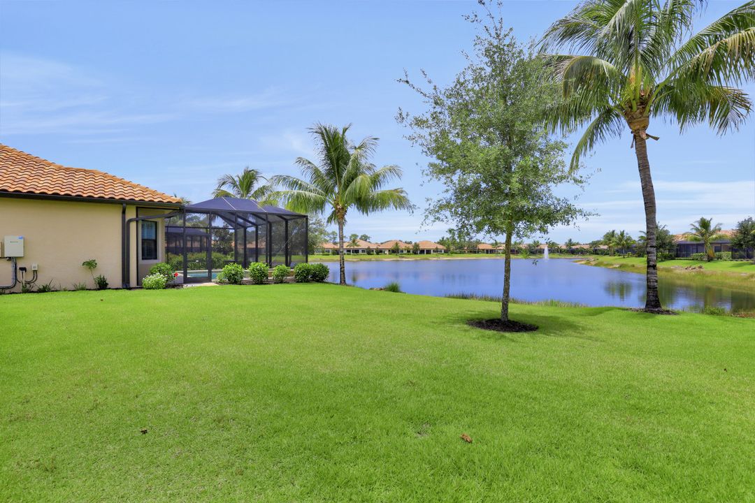 9220 Isla Bella Cir, Bonita Springs, FL 34135