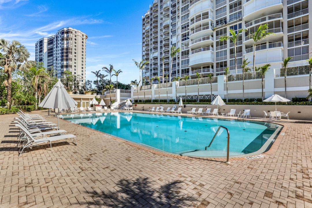 7117 Pelican Bay Blvd #1603, Naples, FL 34108