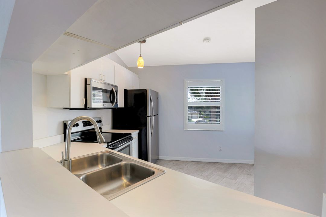 12065 Summergate Cir #202, Fort Myers, FL 33913