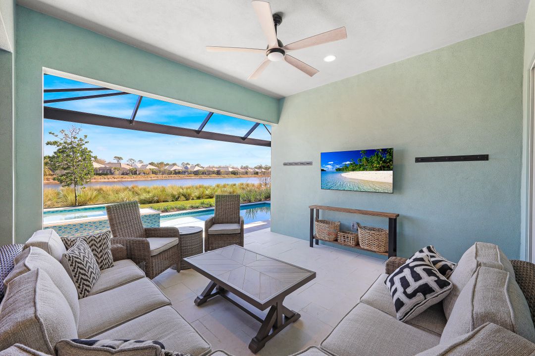 6295 Arriba Ave, Naples, FL 34113