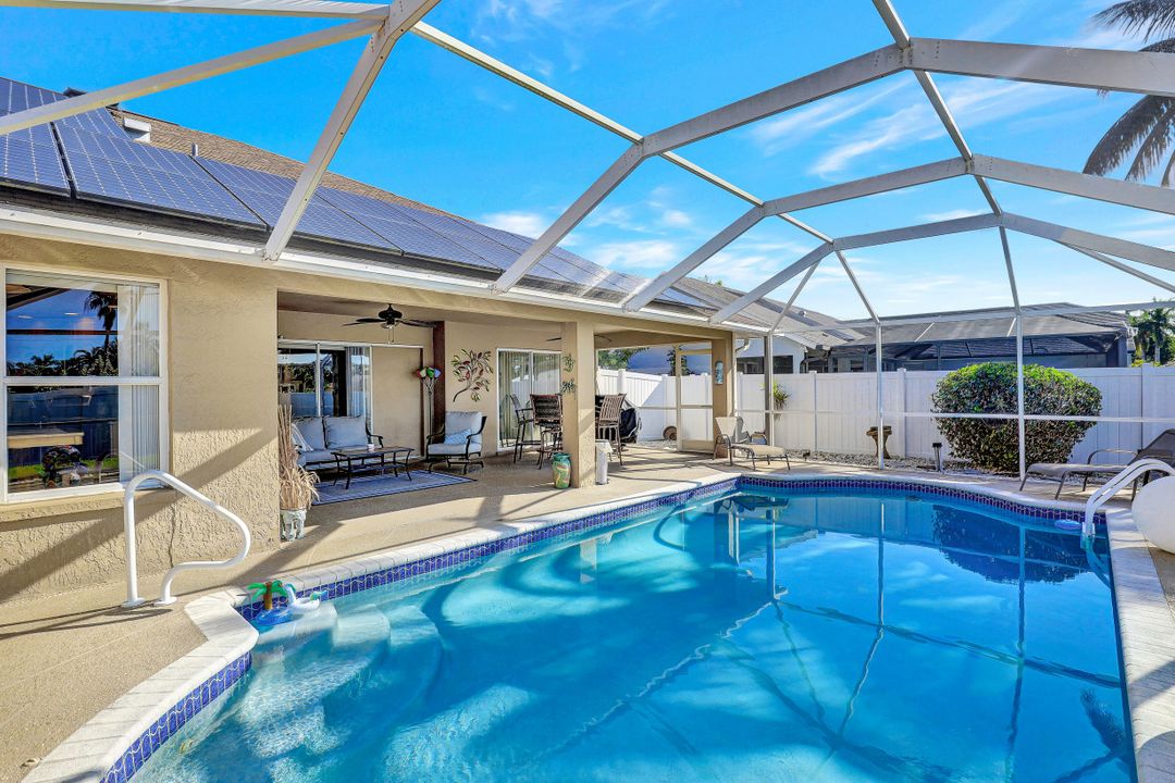 1922 Cape Coral Pkwy W, Cape Coral, FL 33914