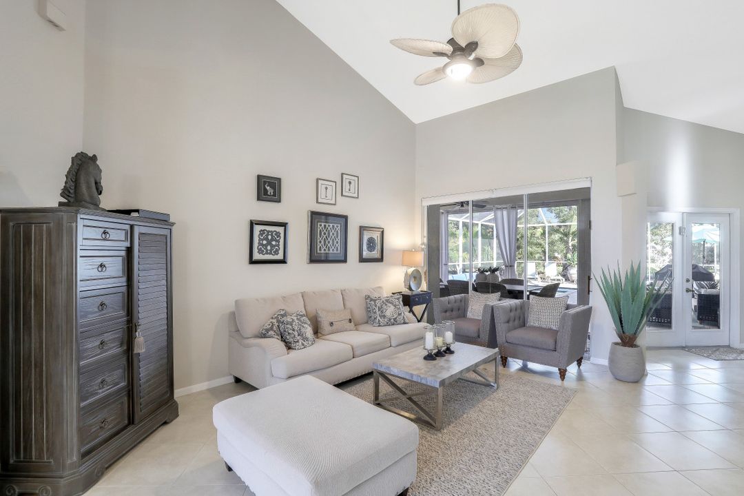 316 Lambton Ln, Naples, FL 34104