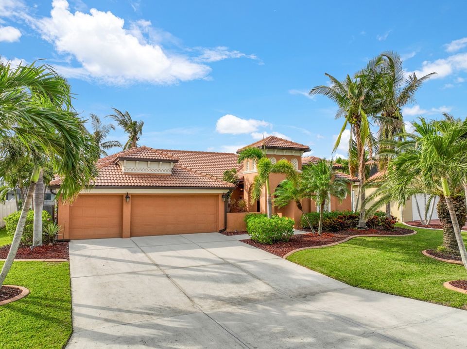 2234 SE 20th Pl, Cape Coral, FL 33990