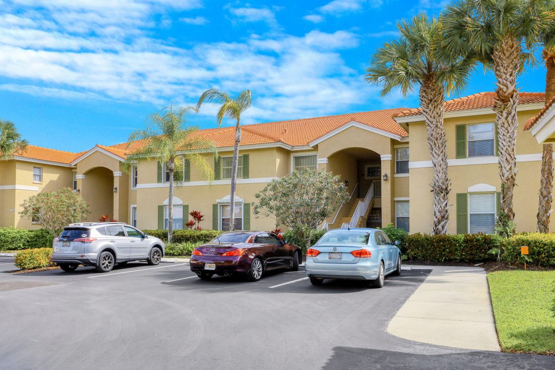 6528 Huntington Lakes Cir #203, Naples, FL 34119