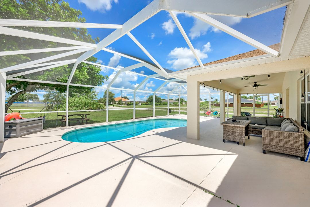 1812 NE 13th Ave, Cape Coral, FL 33909