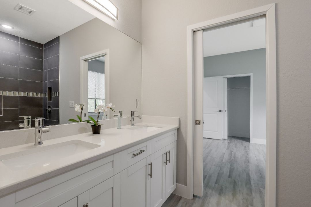 1529 SW 28th Terrace, Cape Coral, FL 33914