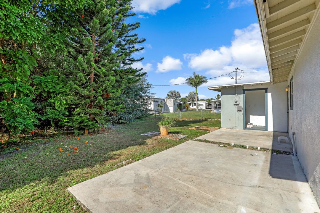 3409 Goldie Ln, Naples, FL 34112